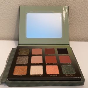 NEW - Violet Voss - Olive you forever